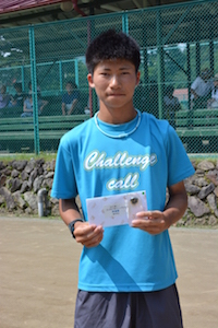 男子シングルス18歳以下準優勝　有吉　玲雄選手