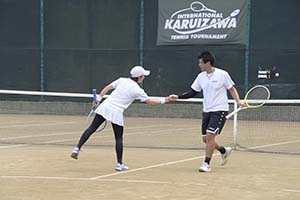 混合ダブルス決勝 優勝 西岡・清水組