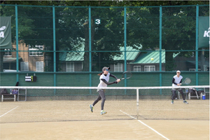 女子ダブルス決勝　内山・清水組